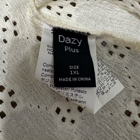 Dazy Plus Eyelet Tie-Front Peplum Top – Size 1XL - Picture 2 of 2